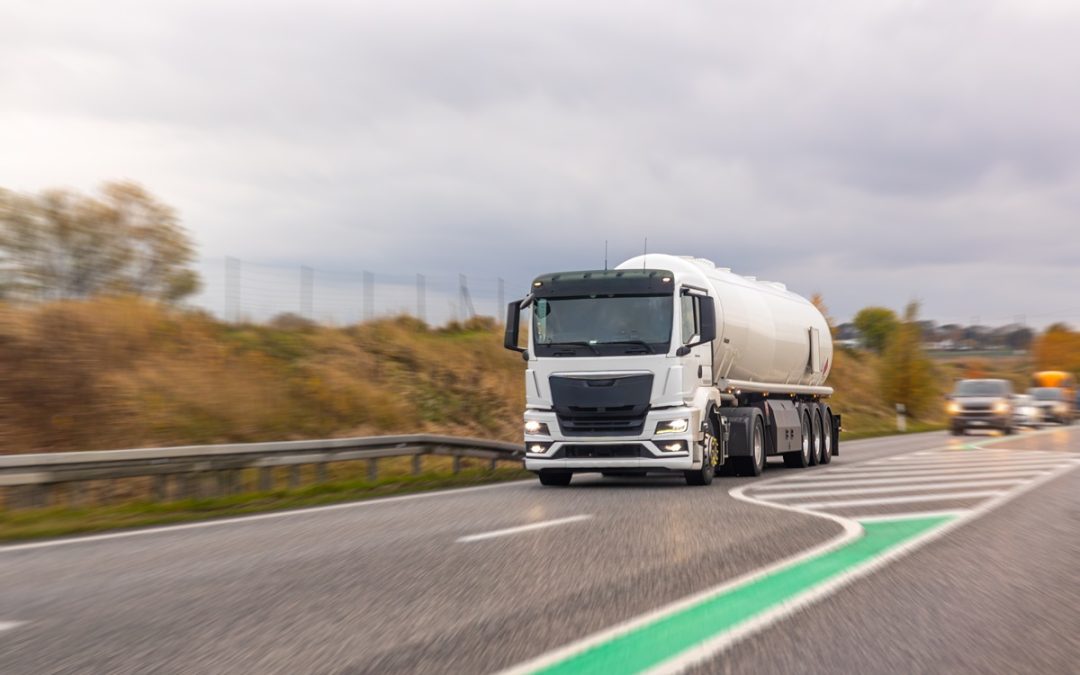 Como a alta do diesel em 2026 afeta o custo do transporte rodoviário?